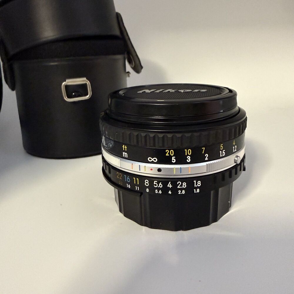 Nikon 50mm f1.8 Series E lens w/caps, nice & clean, Chrome pancake prime lens